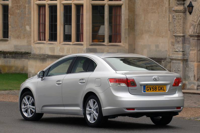 2009 Toyota avensis problems