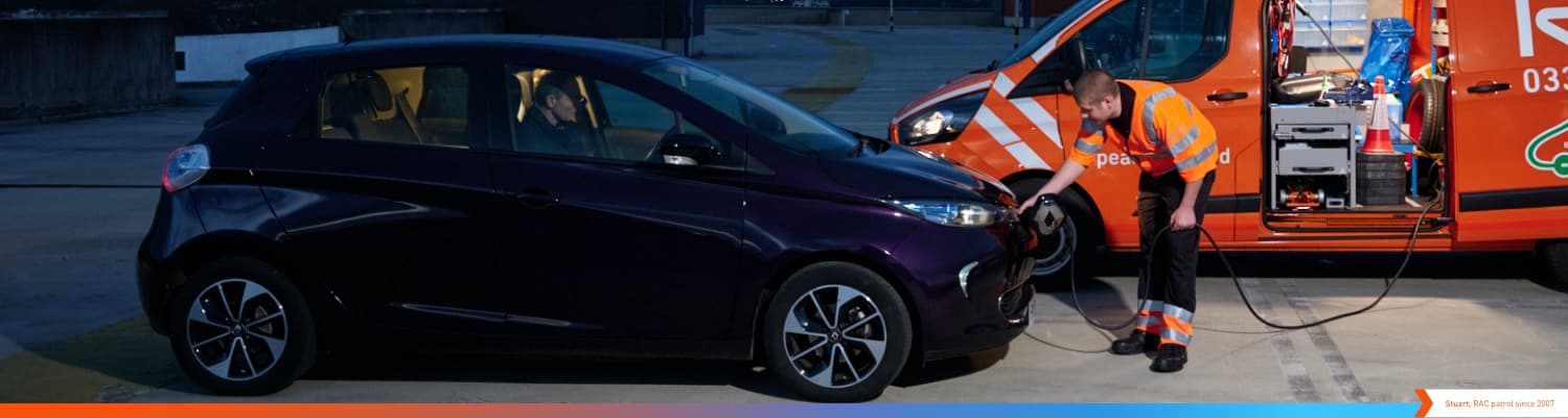 RAC patrol plugging in a stranded EV vehicle