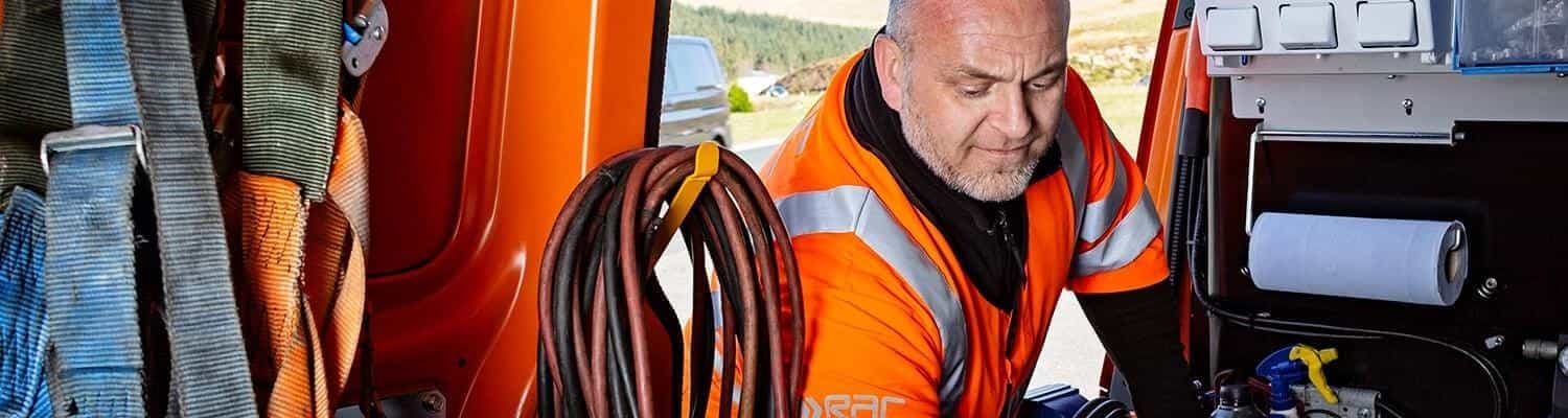 RAC patrol collecting tools from van