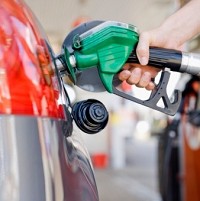 Supermarkets deliver fuel price cut