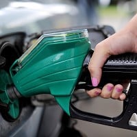 Supermarkets gift drivers fuel price cut