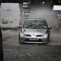 Road chaos alert as Gonzalo hits UK