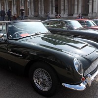 Bond-link Aston Martin up for sale