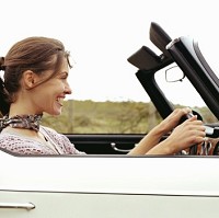 Young drivers 'easily distracted'