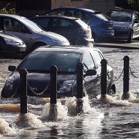 Travel warning as Frank batters Scotland