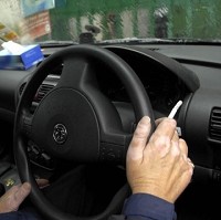 Scientists back in-car smoking ban