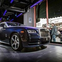 Rolls-Royce Wraith hits Harrods