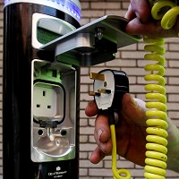 Nissan leads new EV charger network