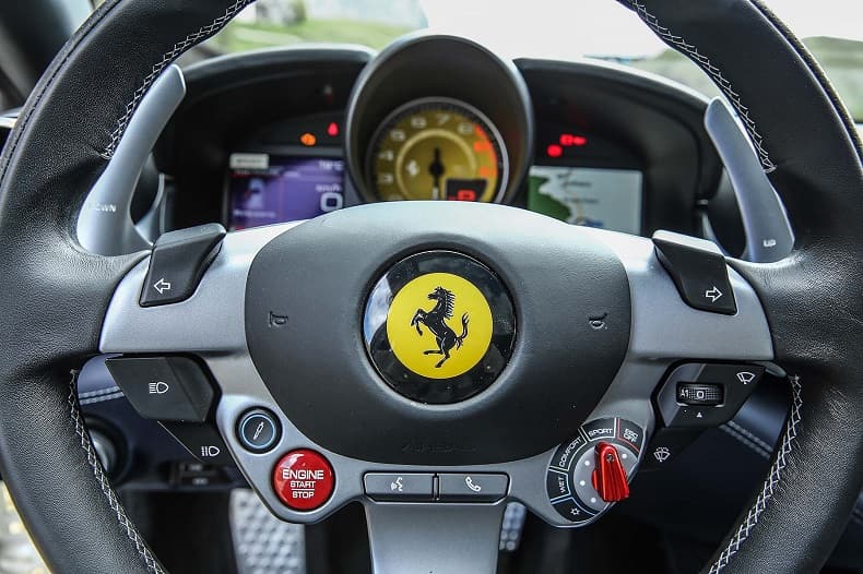 07_Ferrari_GTC4Lusso_2016