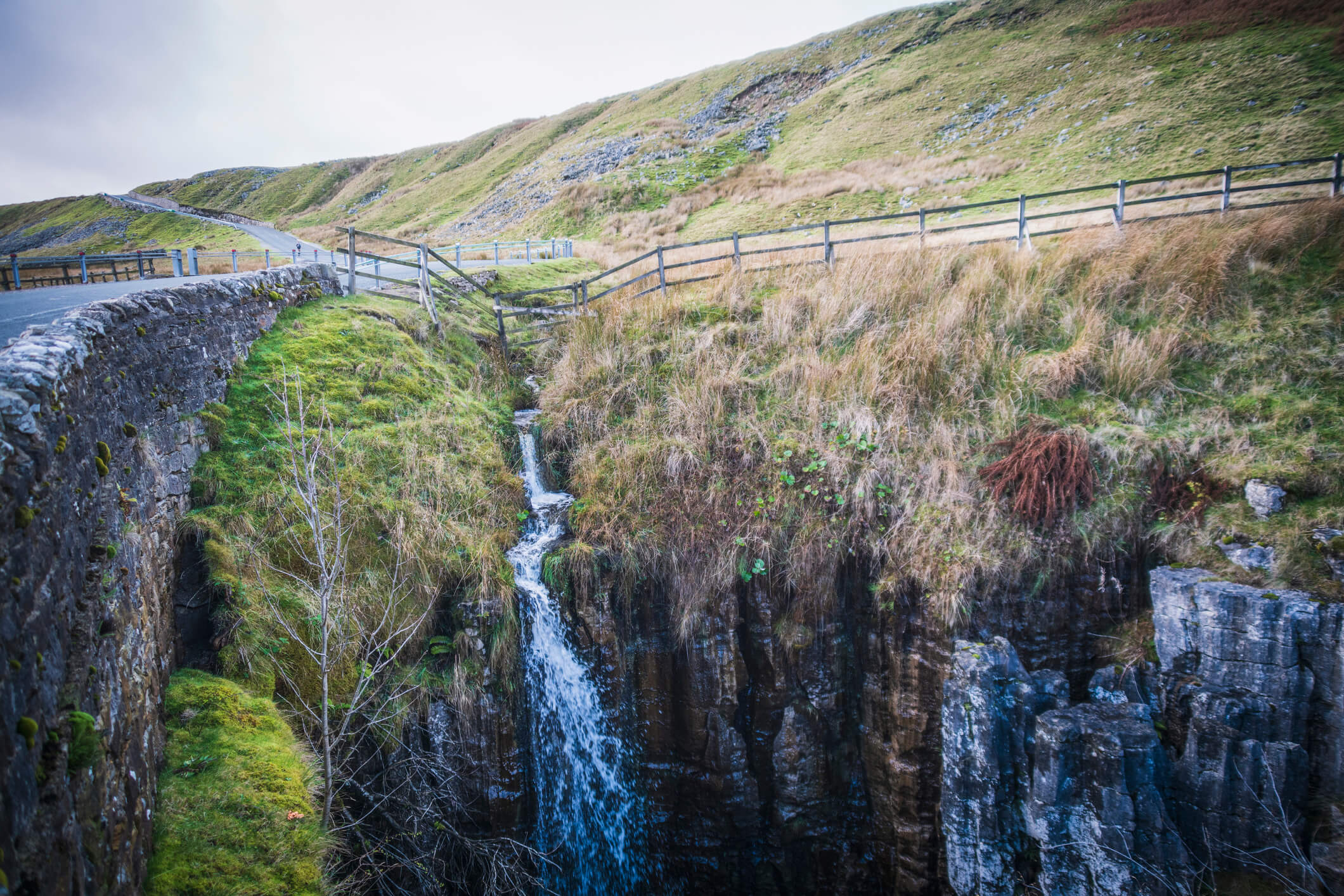 buttertubs pass waterfall