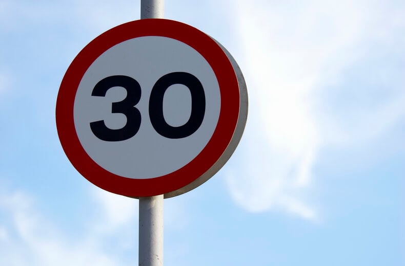 30mph speed limit sign