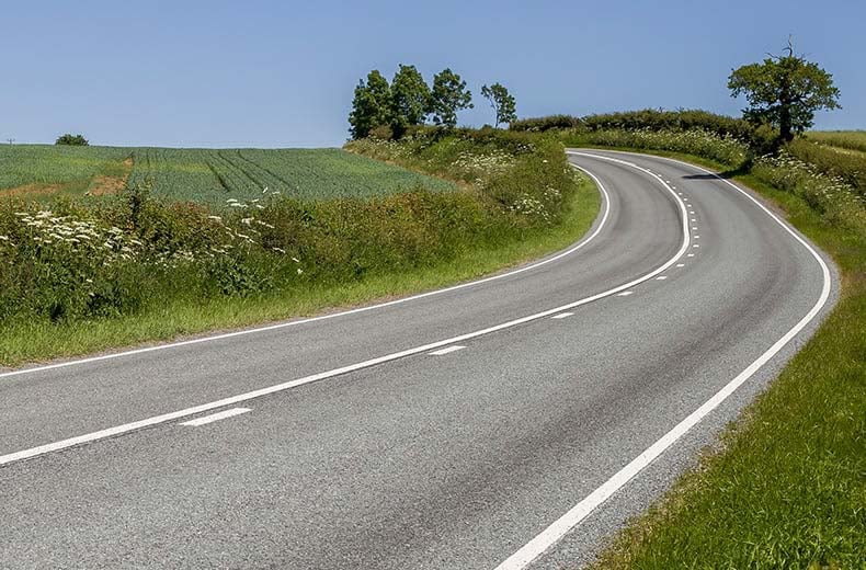 road double white markings
