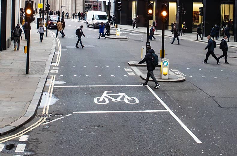 road-markings-stop-line-traffic-lights-asl