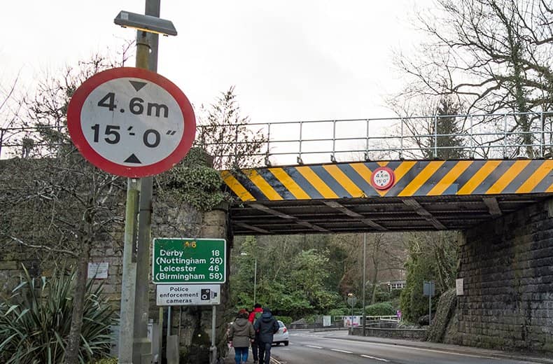 highway-code-low-bridge-circle