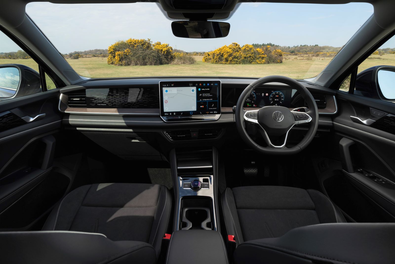 Volkswagen Tayron interior