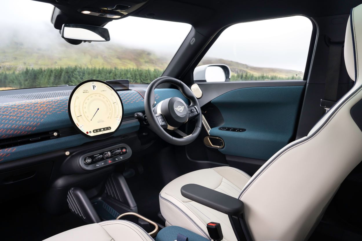 MINI Aceman interior