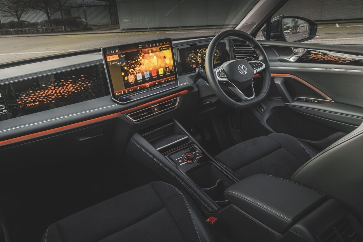 VW Tiguan eHybrid interior