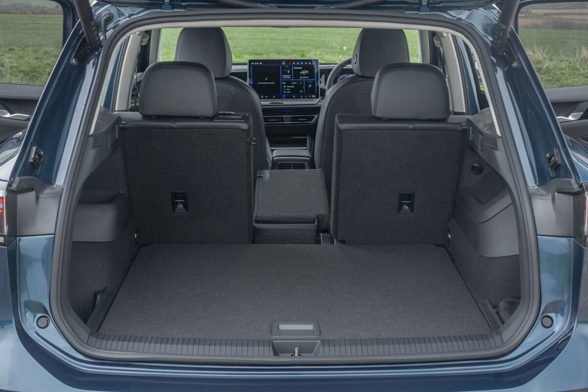 VW Tiguan eHybrid boot