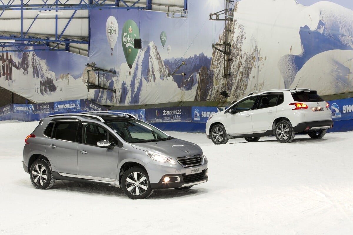 Peugeot 2008 front and rear