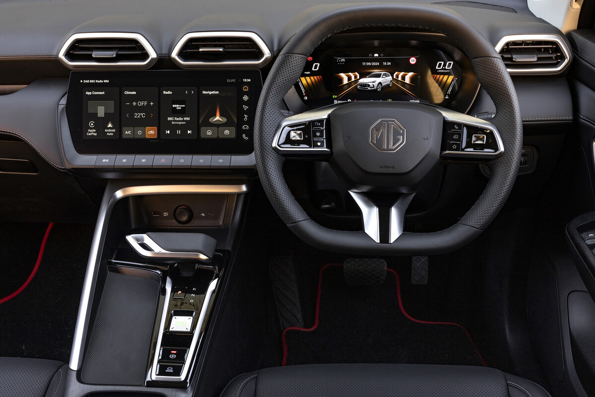 MG ZS interior
