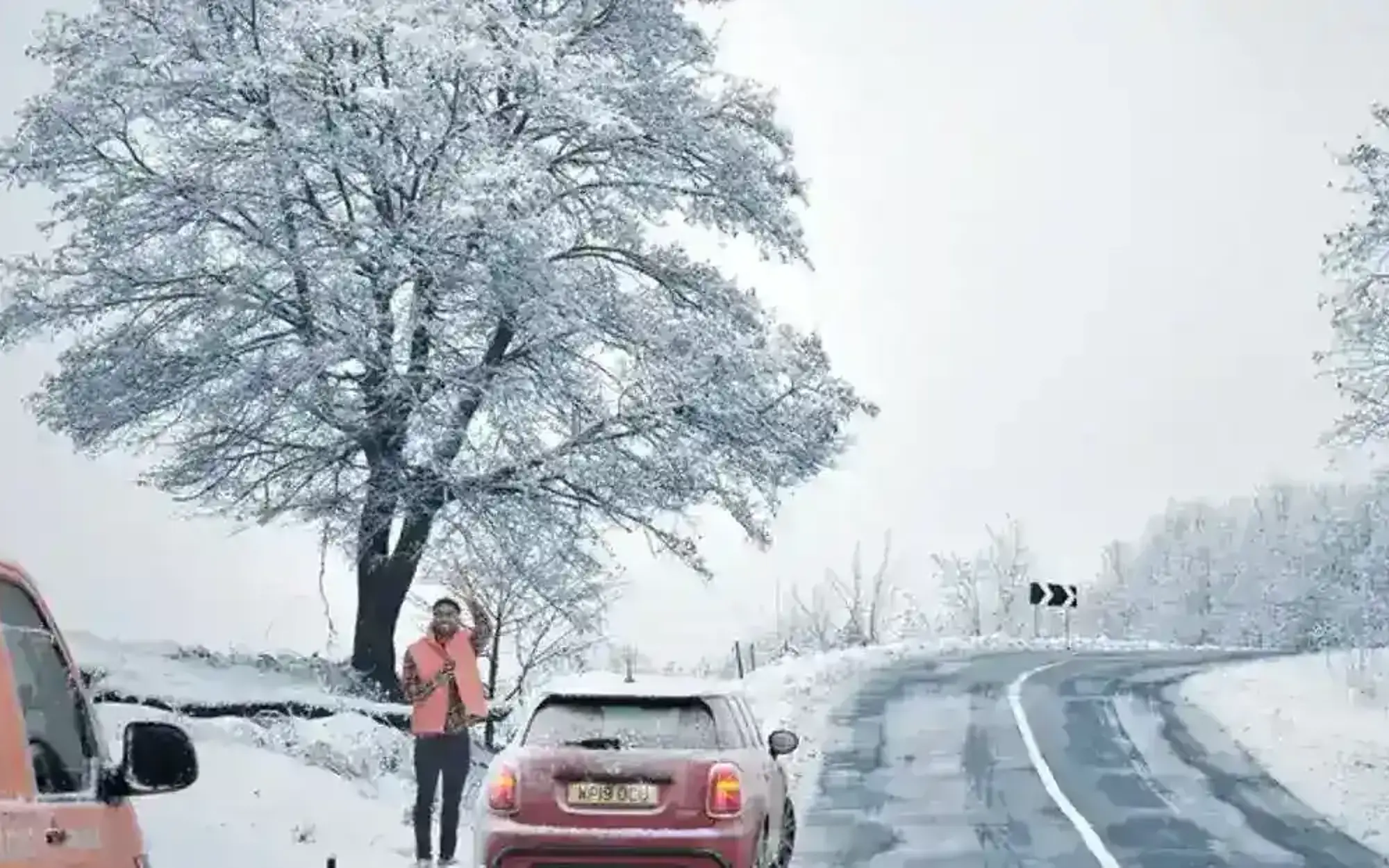 RAC patrol going to breakdown in snow